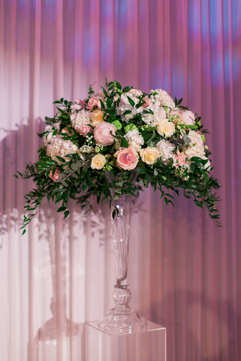luxury wedding flowers at claridge's hotel mayfair by amie bone flowers